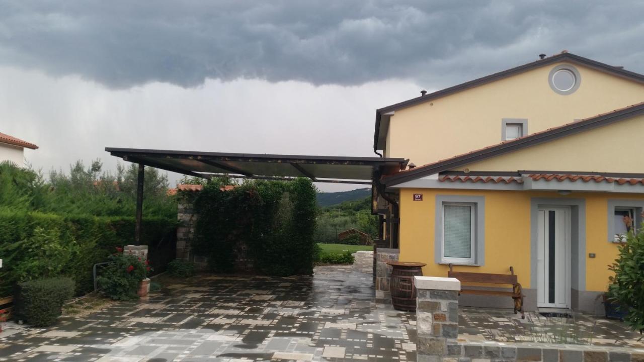 Apartma Brnistra Ginestra Koper Bagian luar foto